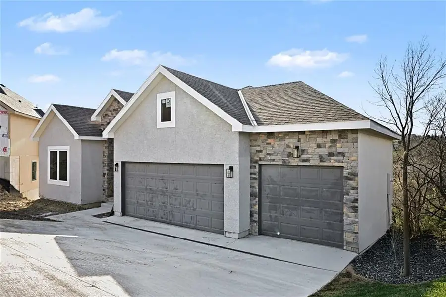 5021 Bradshaw Street, Shawnee, KS 66216 - #3