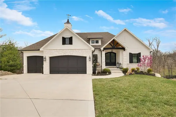 336 Thoreau Circle, Lee's Summit, MO 64081