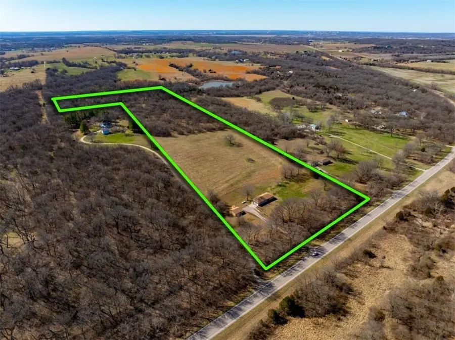 24069 Chieftain Road, Lawrence, KS 66044 - #2