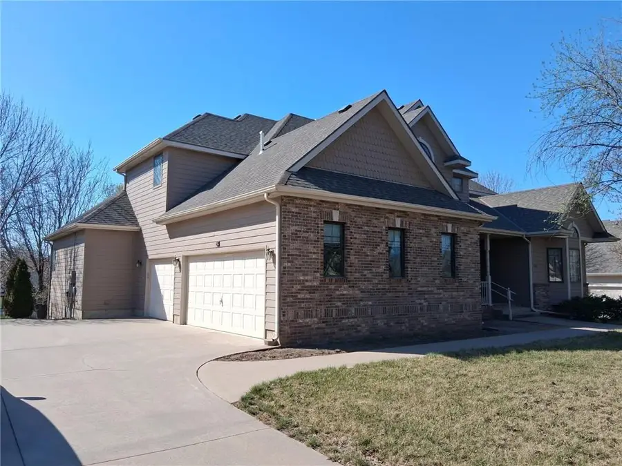 1250 Columbine Circle, Salina, KS 67401 - #2