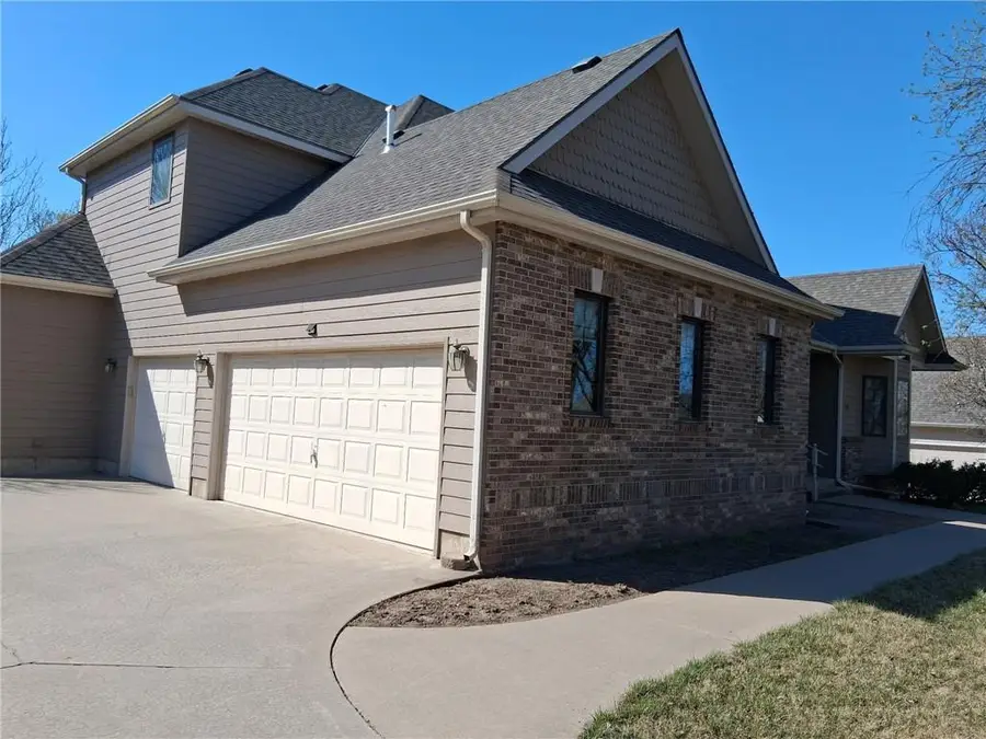 1250 Columbine Circle, Salina, KS 67401 - #3