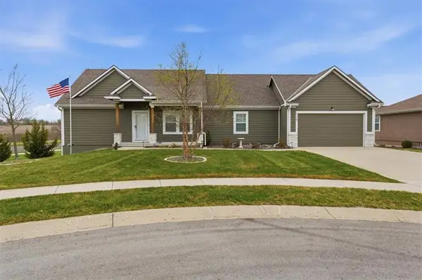 720 Gamma Grass Place, Raymore, MO 64083
