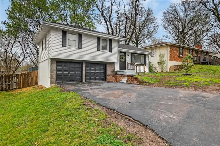 1604 67th Street, Kansas City, MO 64118 - #2