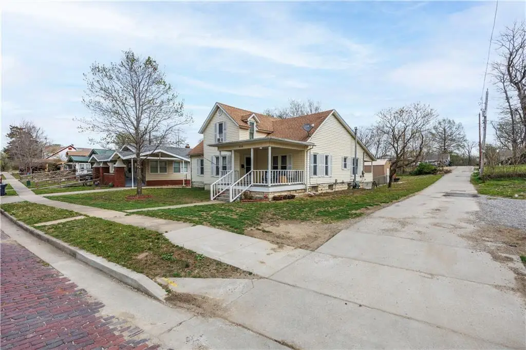 604 N 5th Street, Independence, KS 67301 - #1