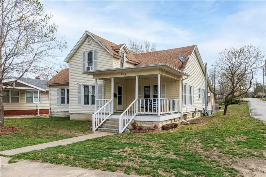 604 N 5th Street, Independence, KS 67301 - #2