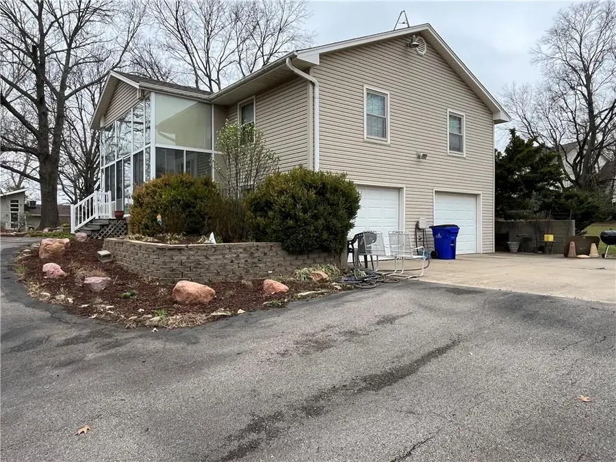 11535 S Clare Road, Olathe, KS 66061 - #2