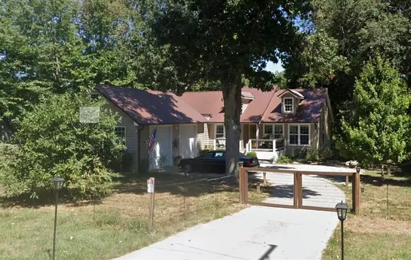 2807 N Twyman Road, Independence, MO 64058