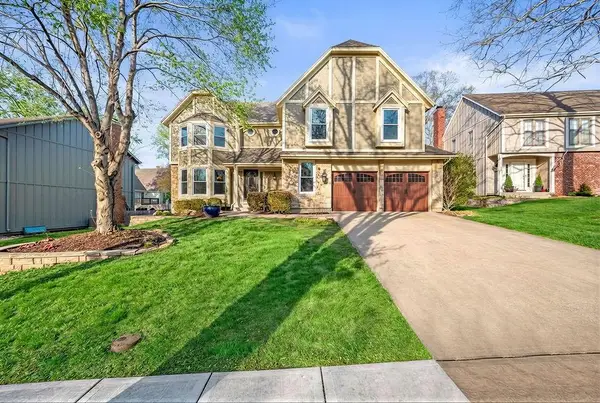 11505 Grant Drive, Overland Park, KS 66210