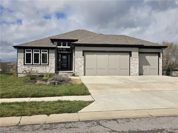 1205 Hampton Drive, Raymore, MO 64083