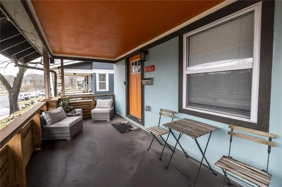 2710 Paseo Boulevard, Kansas City, MO 64109 - #2