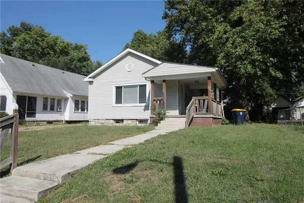 2230 E 67th Terrace, Kansas City, MO 64132
