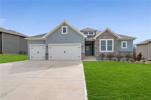 7703 Green Street, Lenexa, KS 66227