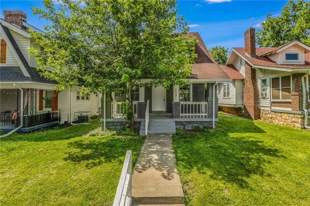 2219 E Meyer Boulevard, Kansas City, MO 64132 - #1
