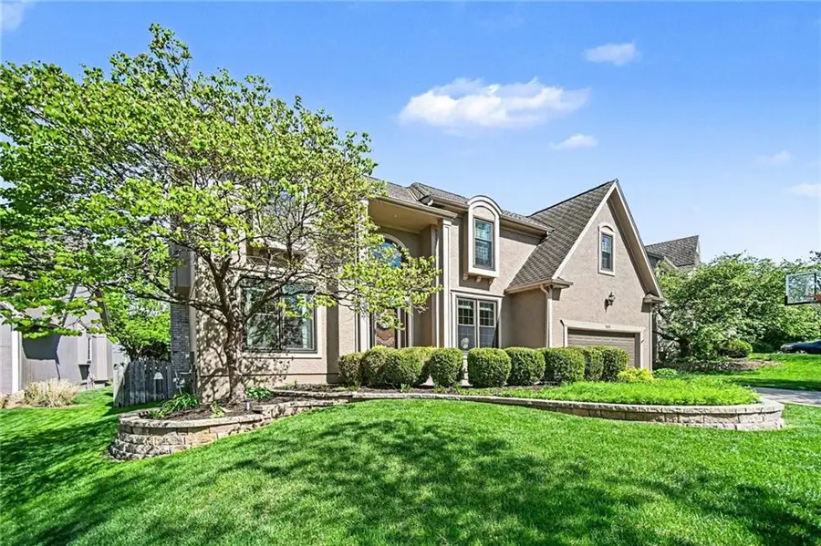 5420 W 132nd Terrace, Overland Park, KS 66209 - #2