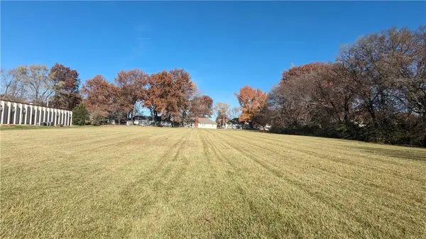 Raytown Rd & 87th Street, Raytown, MO 64138