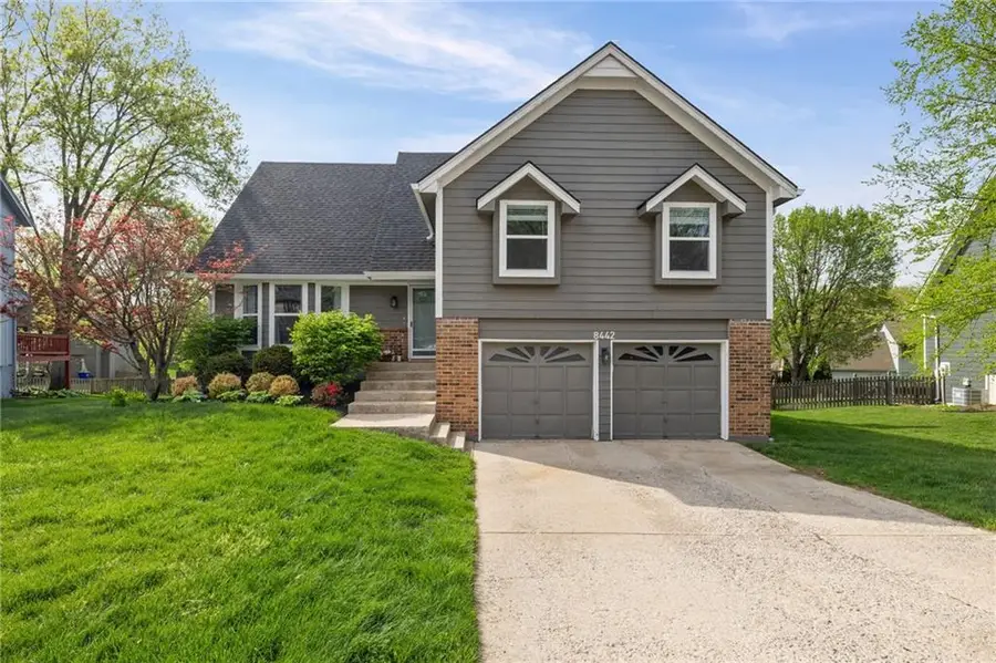 8442 Darnell Street, Lenexa, KS 66215 - #2
