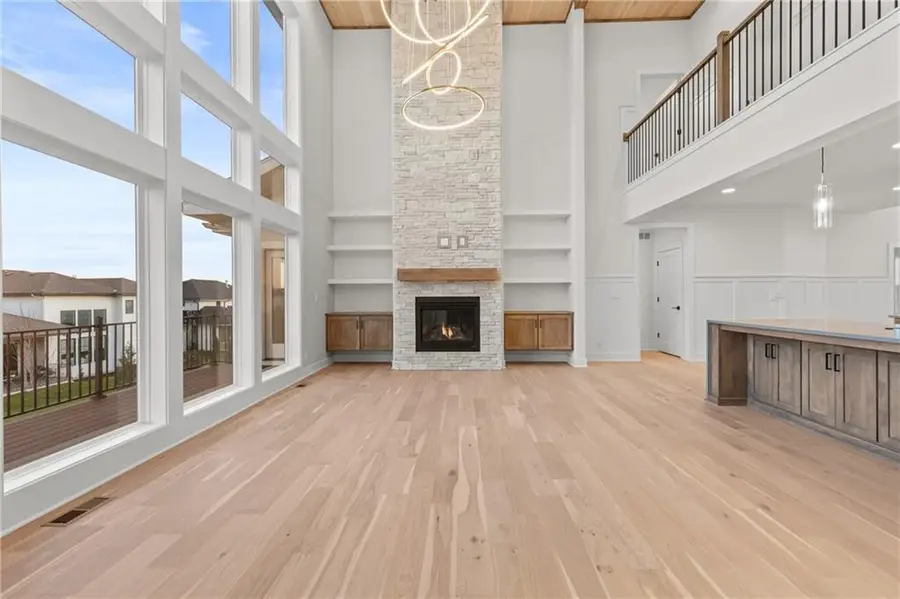 16932 Parkhill Street, Overland Park, KS 66221 - #3