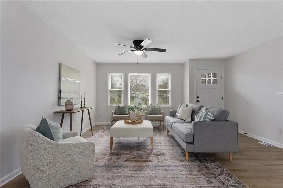 302 S Franklin Street, Spring Hill, KS 66083 - #2