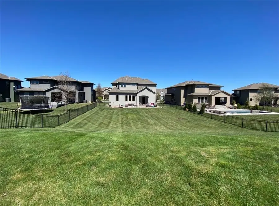 24205 W 111th Place, Olathe, KS 66061 - #2