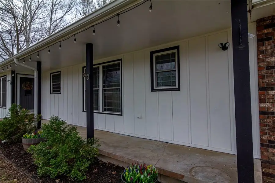 101 W North County Road, Frontenac, KS 66763 - #2