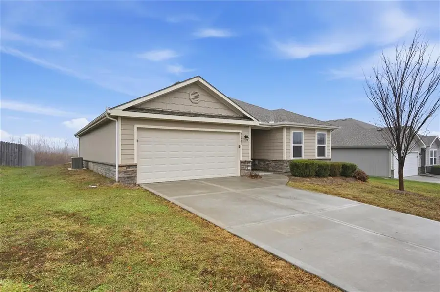 21832 Franklin Street, Spring Hill, KS 66083 - #3