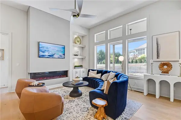 22085 W 93rd Terrace, Lenexa, KS 66220