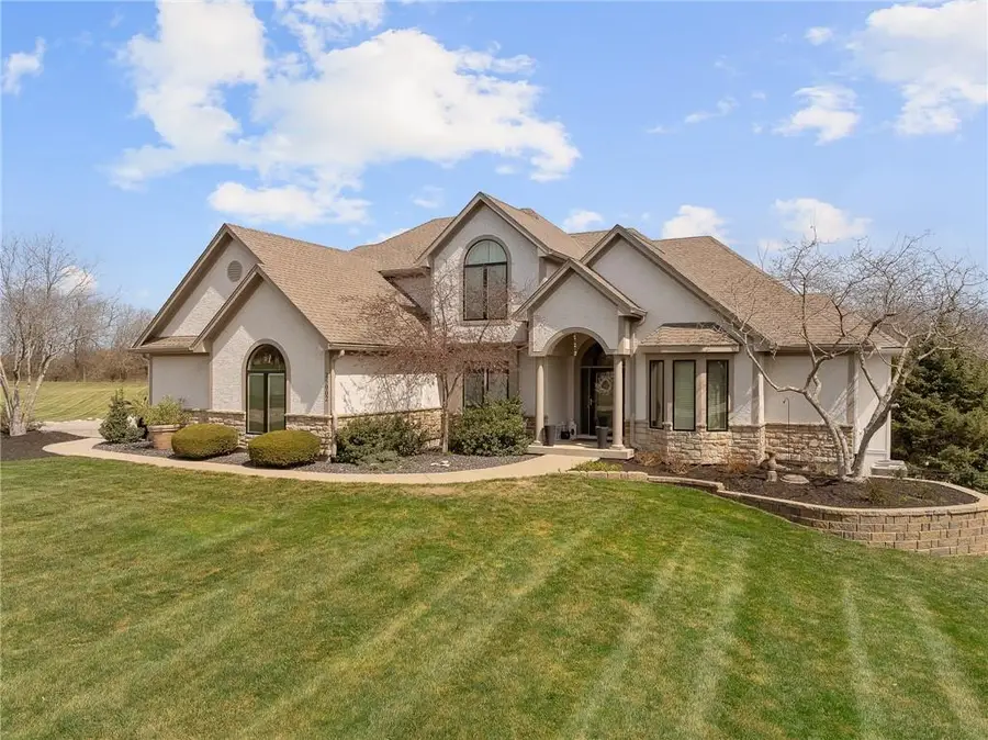 25002 Woodland Circle, Lees Summit, MO 64086 - #2