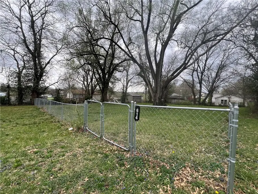 614 S Second Street, Richmond, MO 64085 - #2