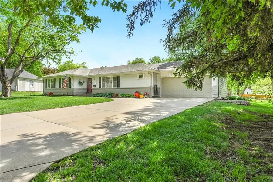 4201 W 98th Terrace, Overland Park, KS 66207 - #2