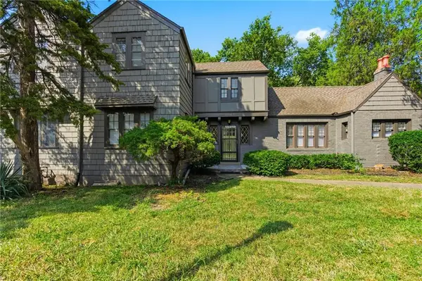 2118 Tauromee Avenue, Kansas City, KS 66102