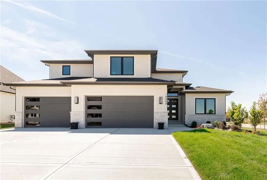 18601 Ironwood Street, Overland Park, KS 66085 - #2