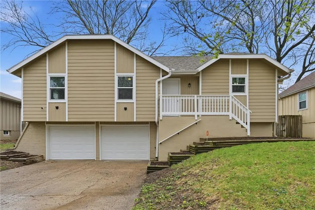 1328 SE Piccadilly Street, Blue Springs, MO 64014 - #1