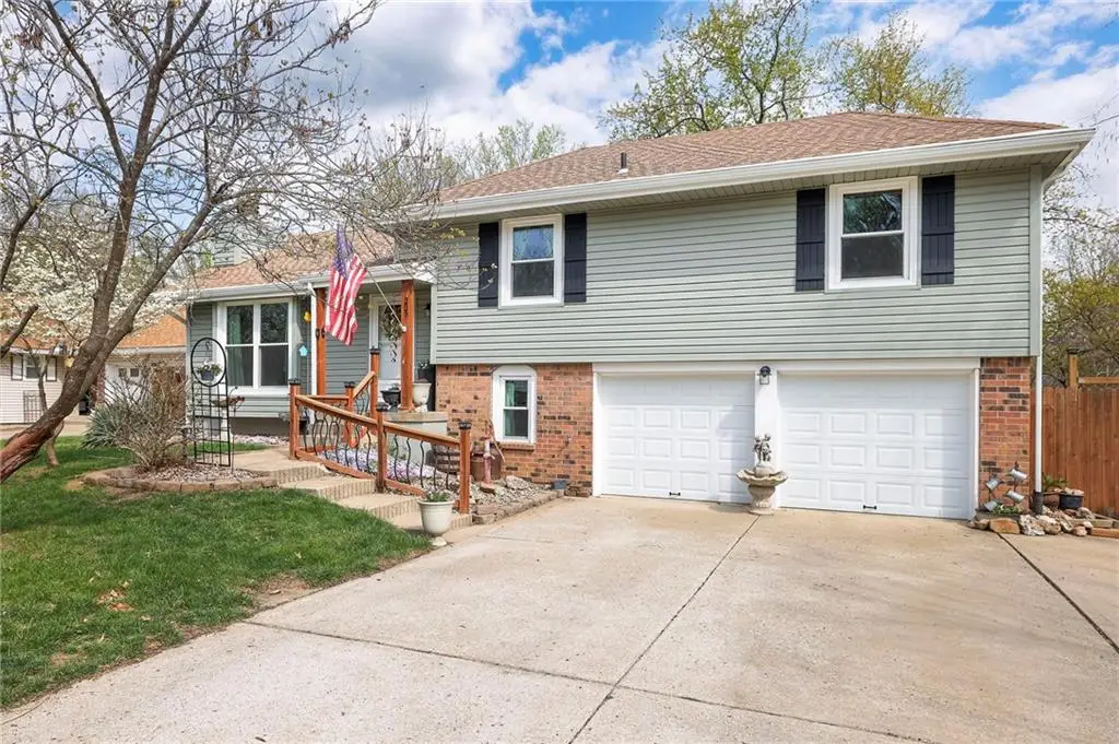 205 SW Richwood Lane, Blue Springs, MO 64014 - #1