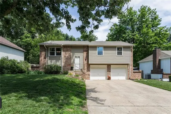 13001 S Sycamore Street, Olathe, KS 66062
