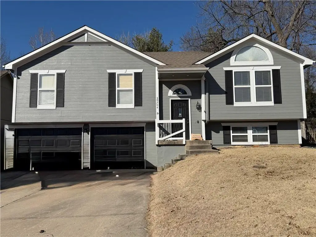 19704 E 9th Street S, Independence, MO 64056 - #1