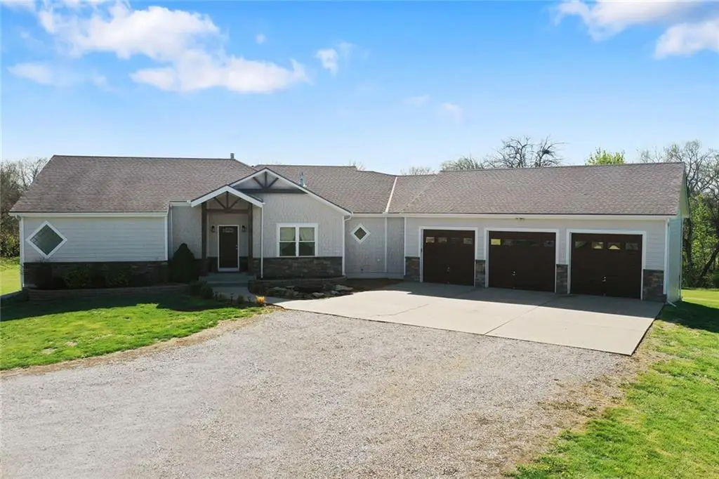 11112 E 227th Street, Peculiar, MO 64078 - #1