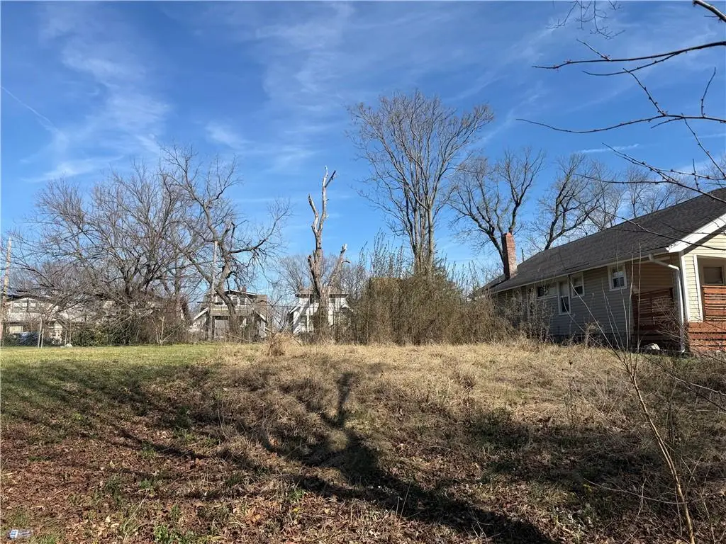 6625 Brooklyn Avenue, Kansas City, MO 64132 - #1