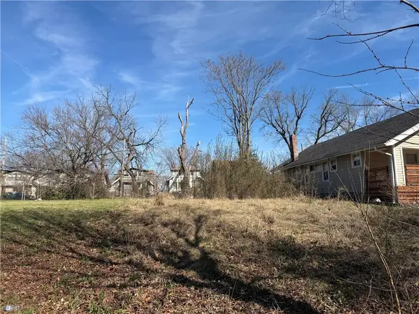 6625 Brooklyn Avenue, Kansas City, MO 64132