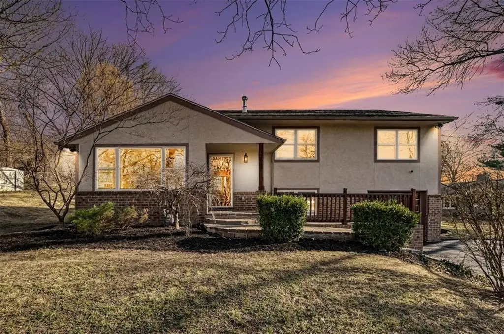 1701 NE 49th Street, Kansas City, MO 64118 - #1