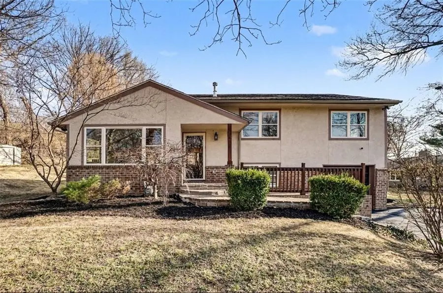 1701 NE 49th Street, Kansas City, MO 64118 - #2