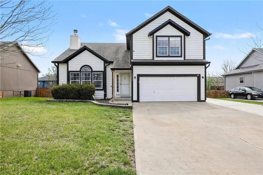 20515 W 220th Terrace, Spring Hill, KS 66083 - #1