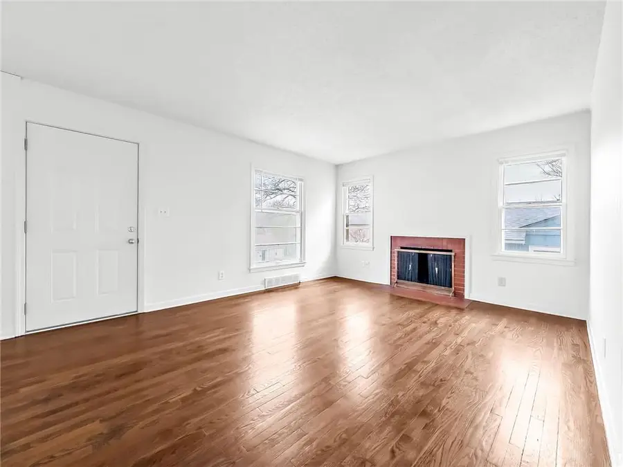 703 Hillside Avenue, Liberty, MO 64068 - #2