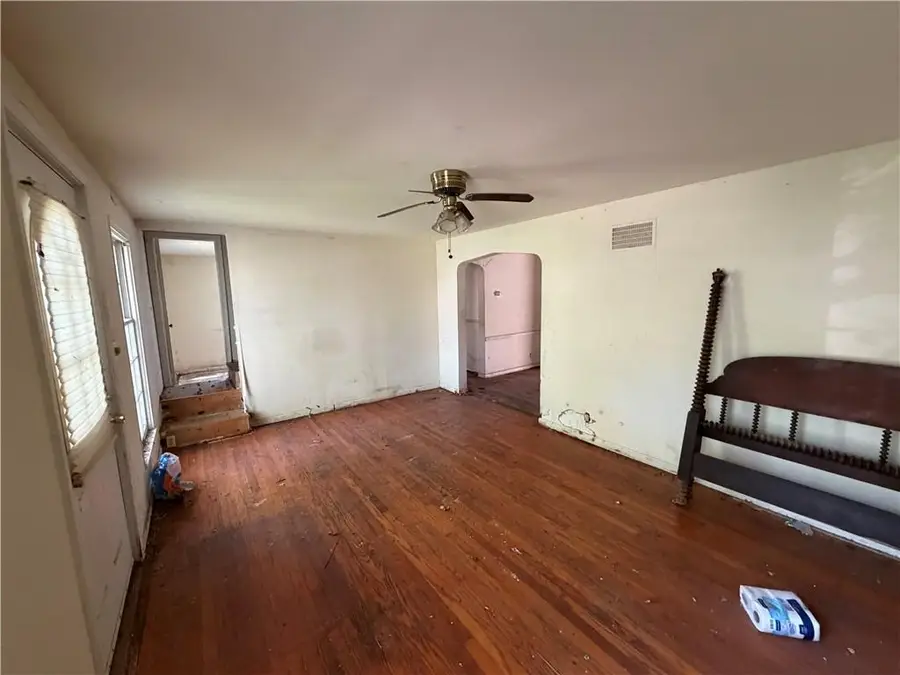 7708 Grand Avenue, Kansas City, MO 64114 - #3