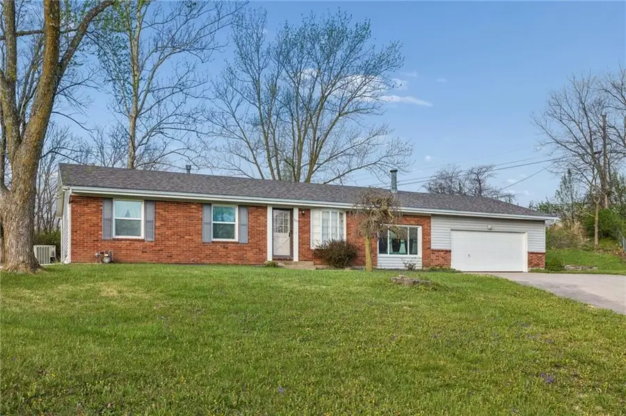 843 Sherrill Avenue, Liberty, MO 64068 - #2