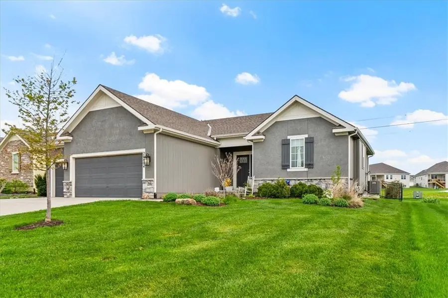 20804 W 189th Street, Spring Hill, KS 66083 - #2