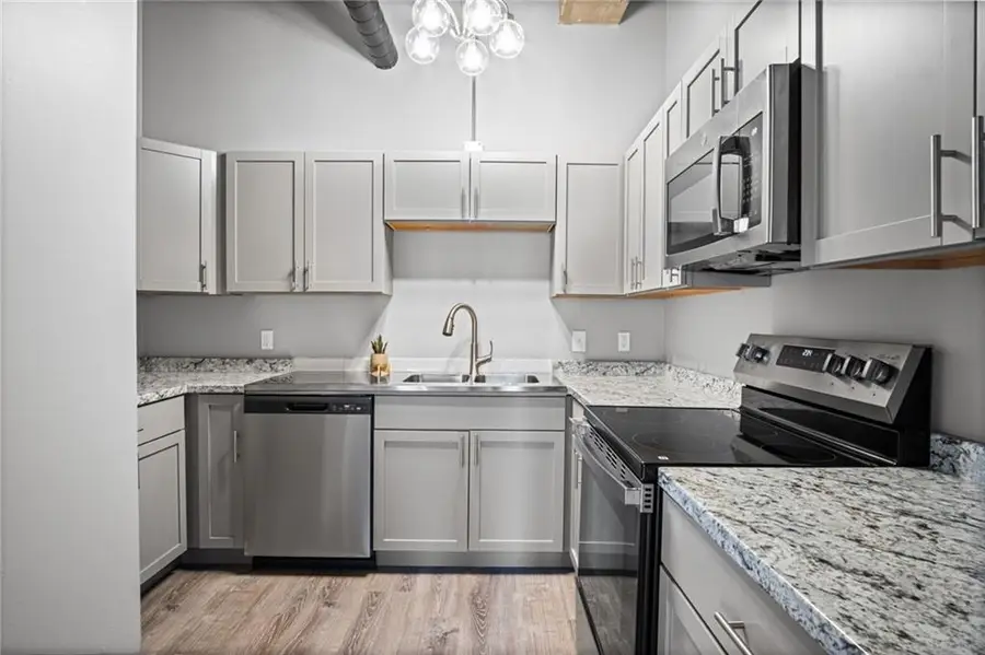 113 W 5th Street #206, Kansas City, MO 64105 - #2