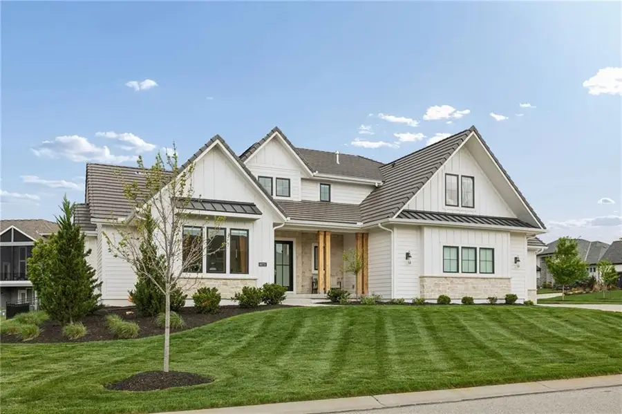 10711 W 173rd Terrace, Overland Park, KS 66221 - #2