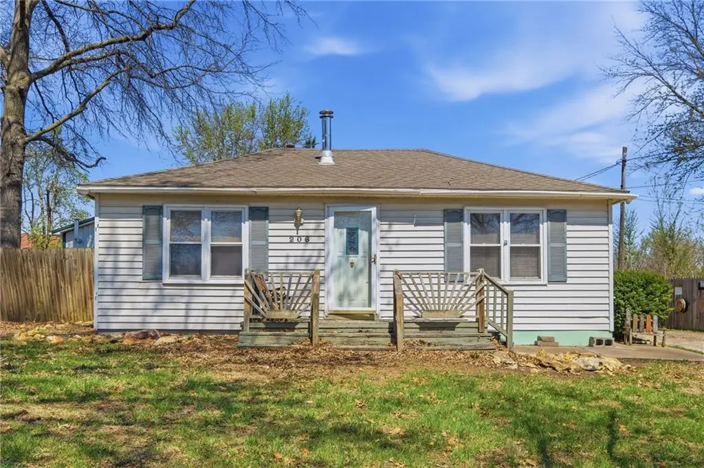 206 Alberta Street, McLouth, KS 66054 - #1