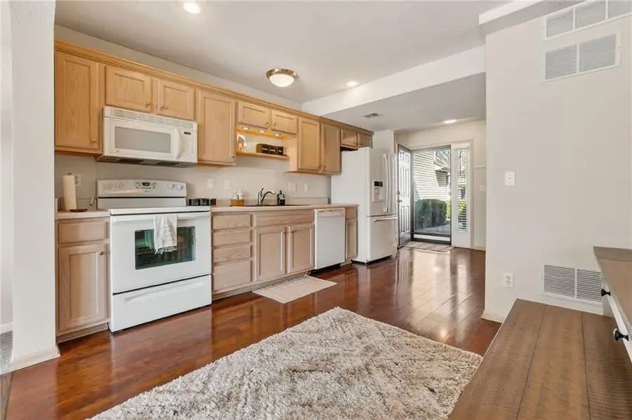 8104 N Lawn Avenue, Kansas City, MO 64119 - #3