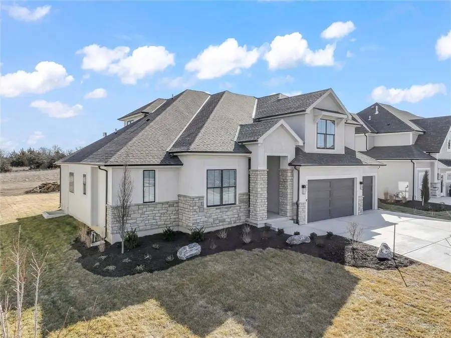 21112 W 81st Street, Shawnee, KS 66220 - #2